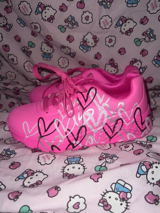 Skechers Other - Skechers x JGoldcrown Girls Uno Lite Heart Sneakers Pink Size 3